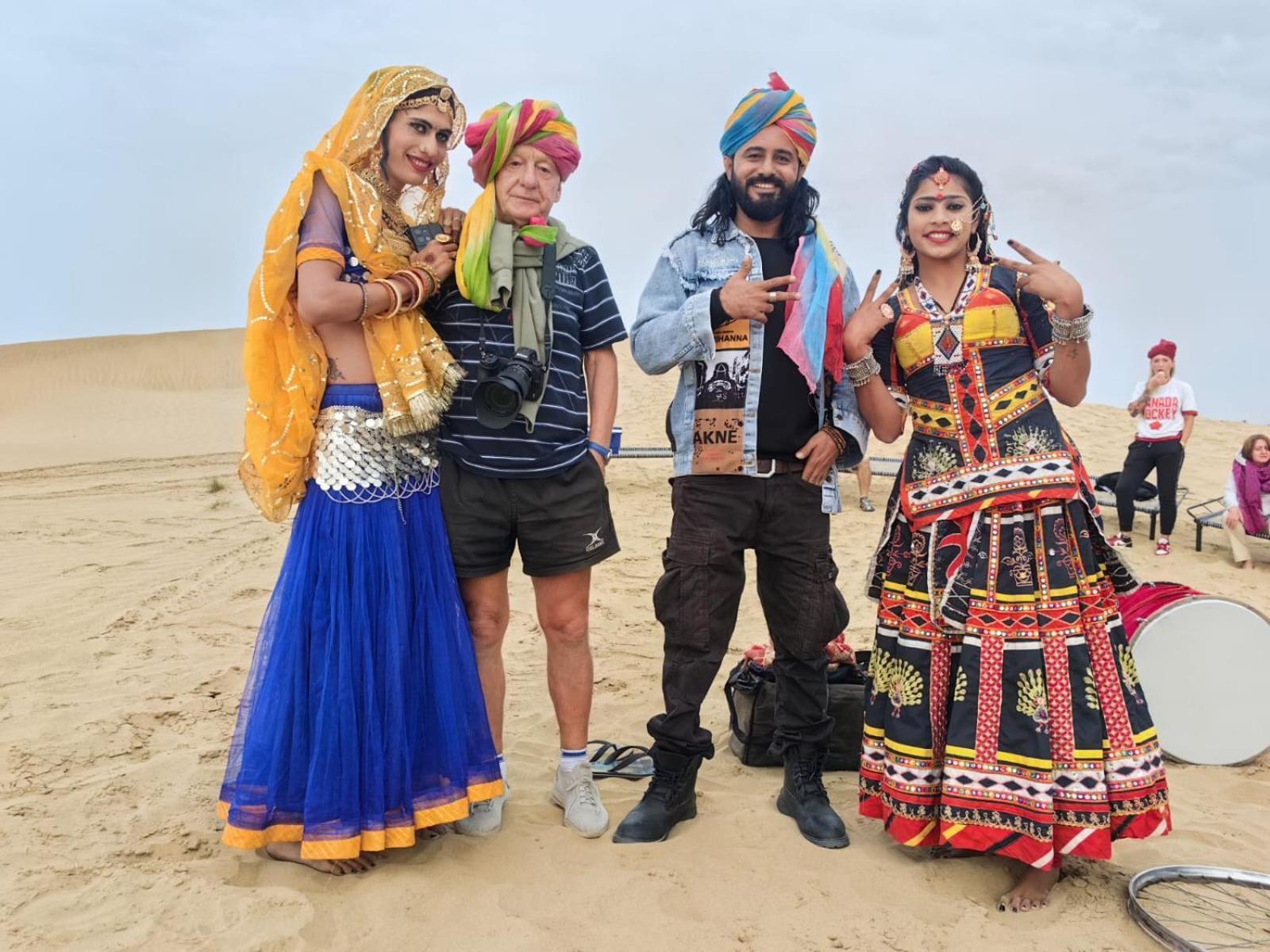 Blue Eye Hostel Jaisalmer Exteriör bild