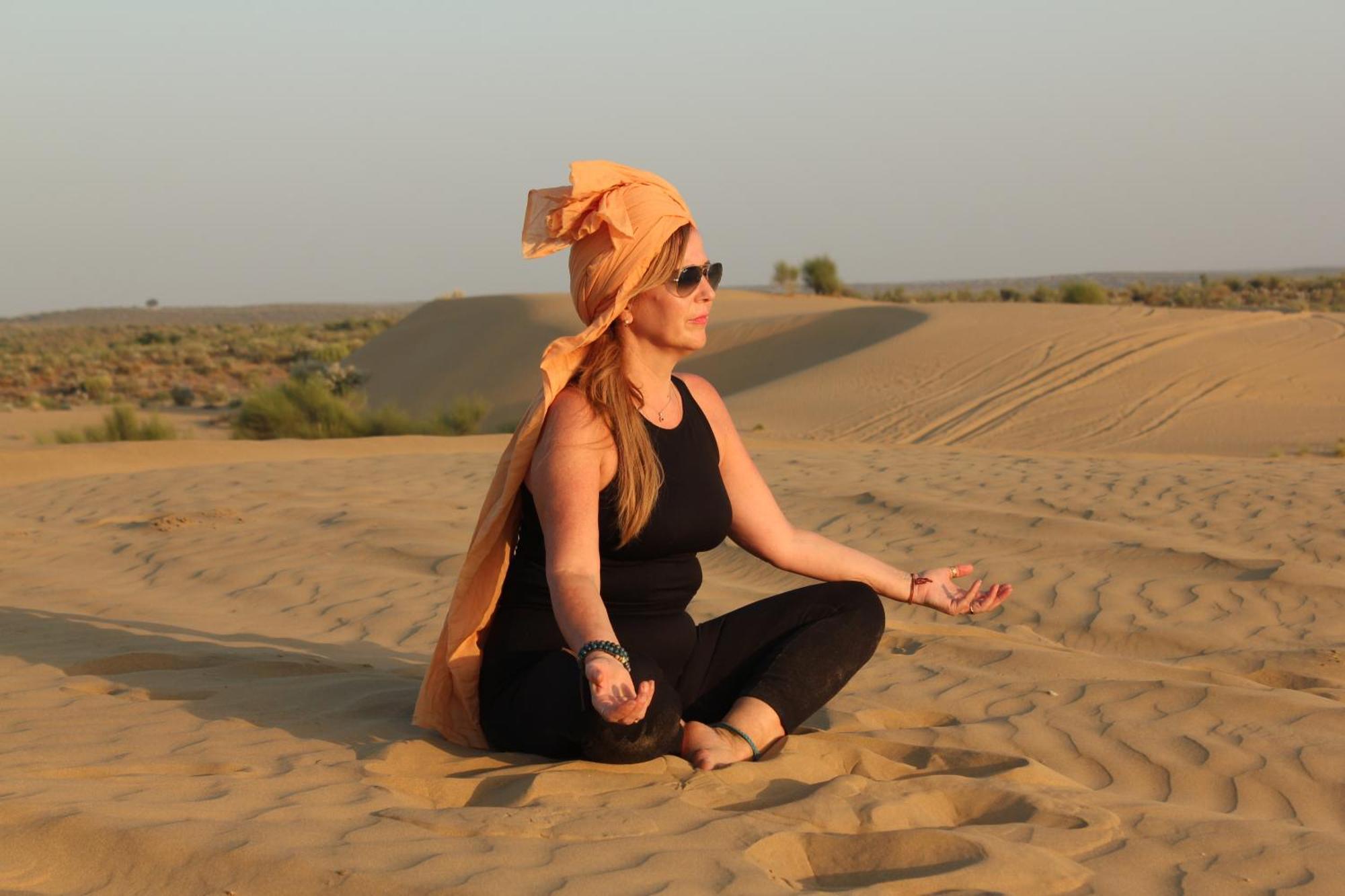 Blue Eye Hostel Jaisalmer Exteriör bild