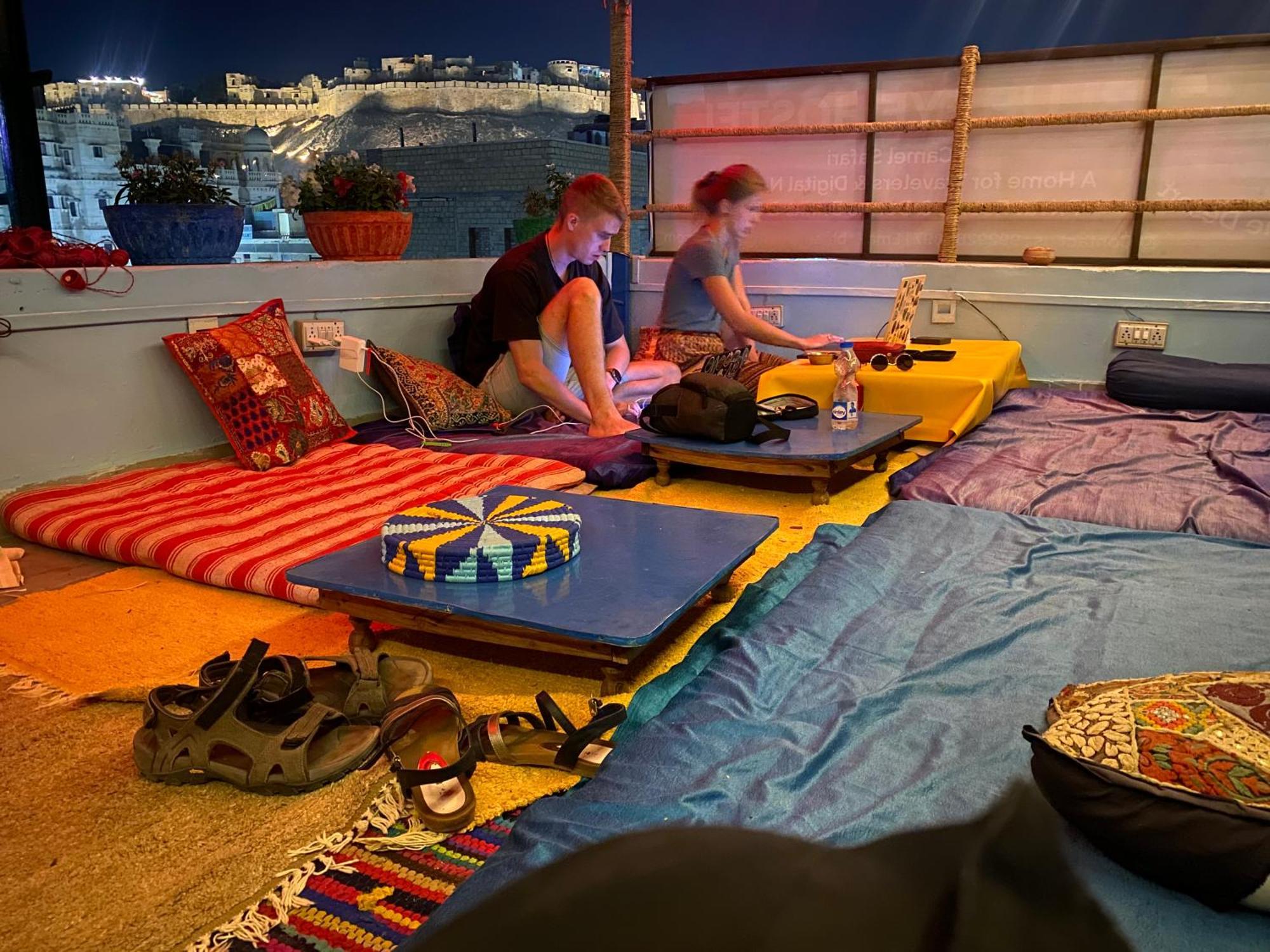 Blue Eye Hostel Jaisalmer Exteriör bild